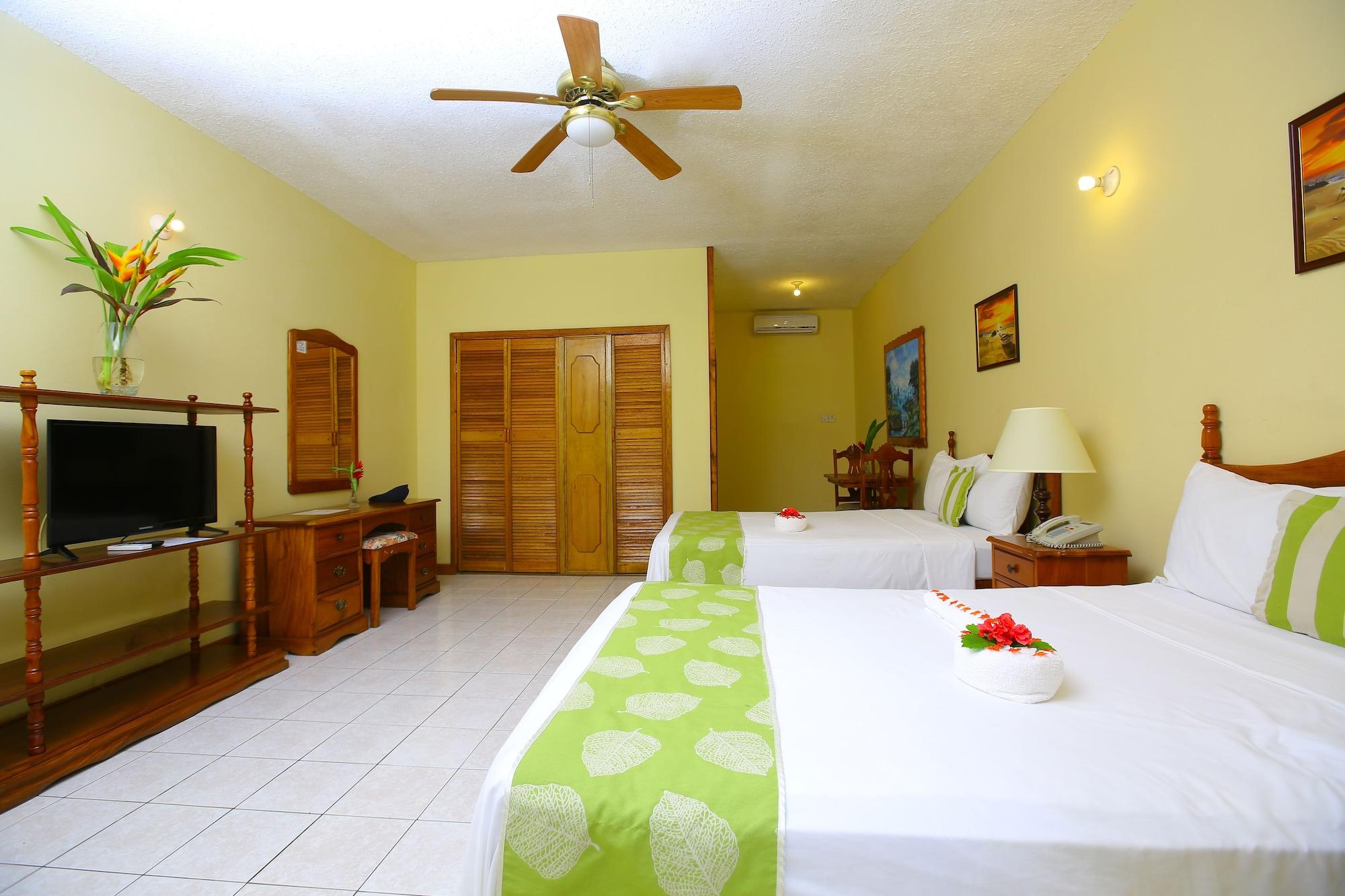 Merrils Beach Resort II Негрил Экстерьер фото