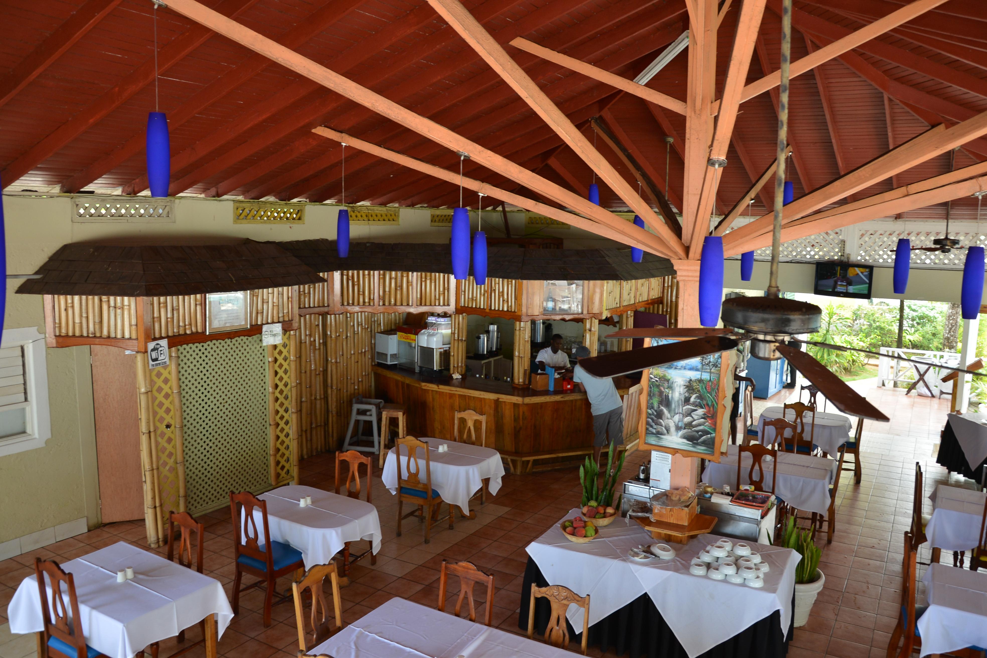 Merrils Beach Resort II Негрил Экстерьер фото