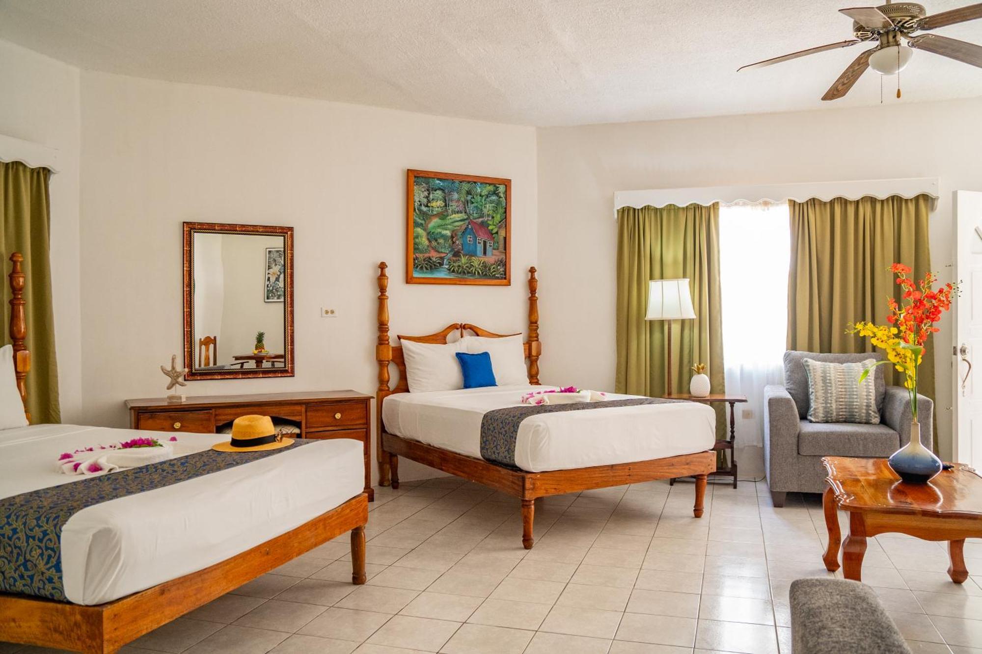 Merrils Beach Resort II Негрил Экстерьер фото
