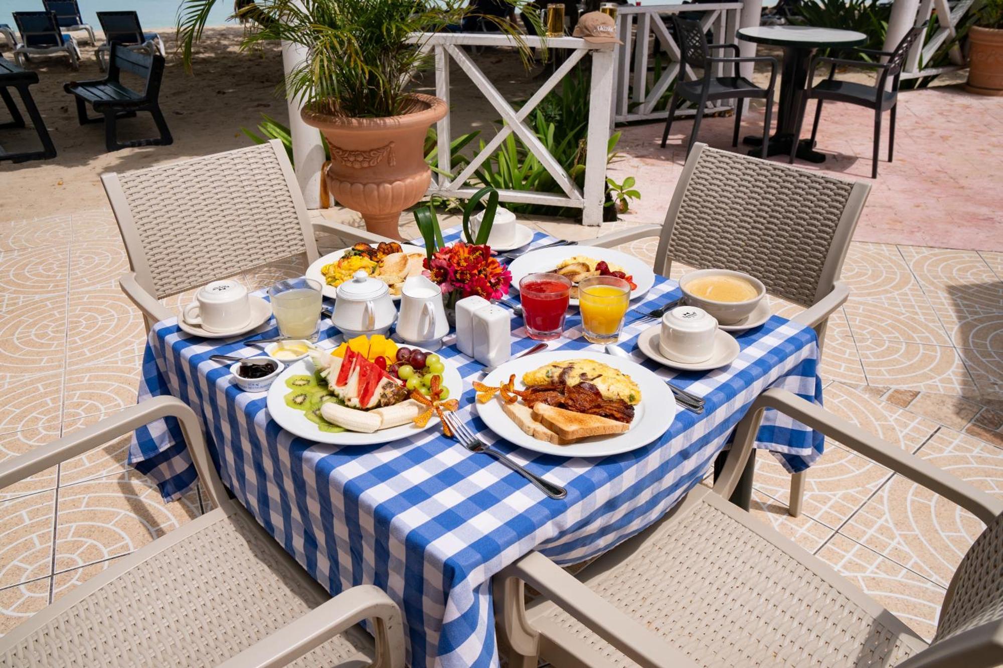Merrils Beach Resort II Негрил Экстерьер фото