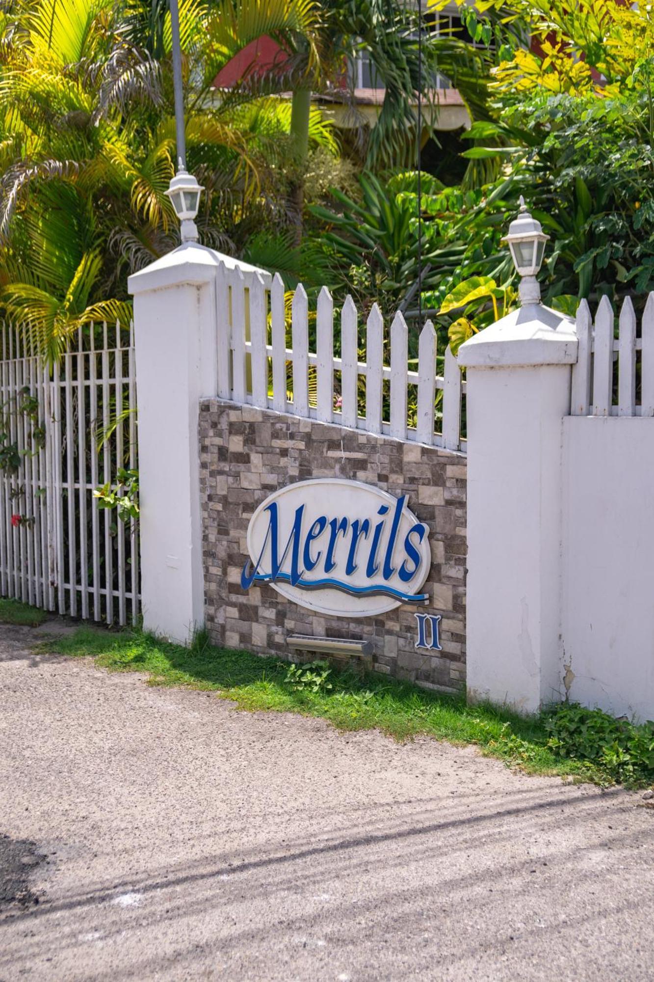 Merrils Beach Resort II Негрил Экстерьер фото